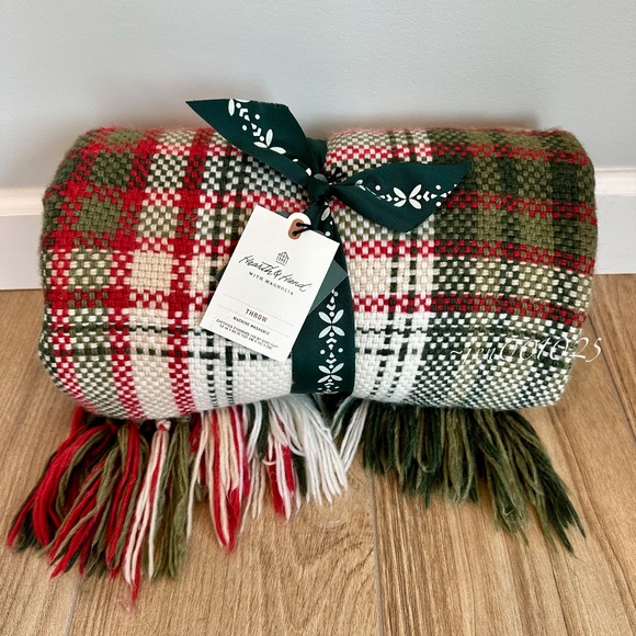 Hearth & Hand Magnolia Chunky Christmas Plaid Woven Throw Blanket - Picture 4 of 12
